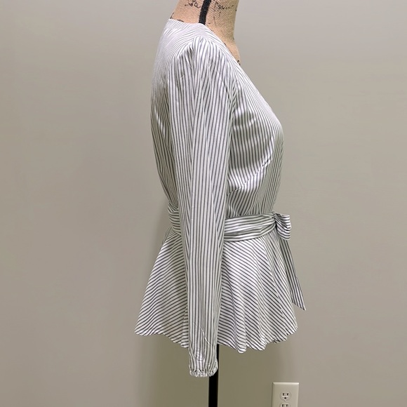Loft Brand. Size Small. Wrap Around Blue & White Stripe Women’s Blouse. - Picture 5 of 8